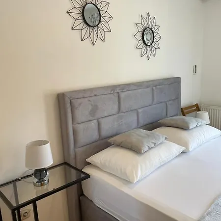 Isabell Apartament *